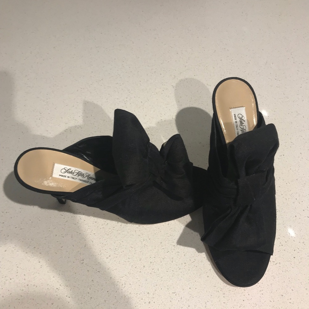 Saks Fifth Avenue Made in Italy Pumps